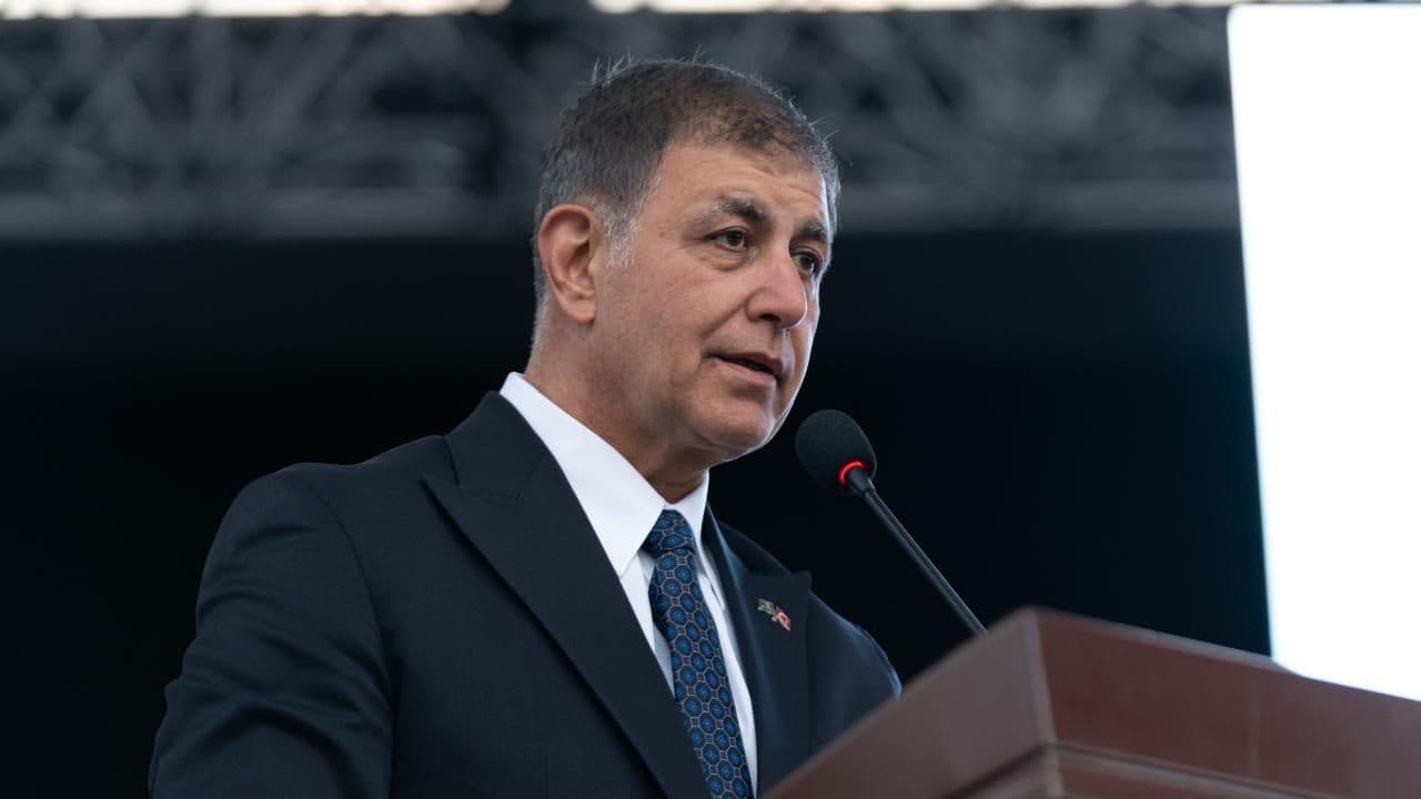 İzmir Büyükşehir Belediye Başkanı Cemil Tugay, CHP'den istifasını açıkladı