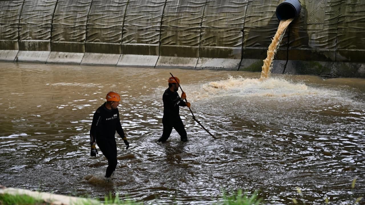İstanbul'da Sel Felaketi: Kayıp 3 Kişi İçin Arama Çalışmaları Sürüyor