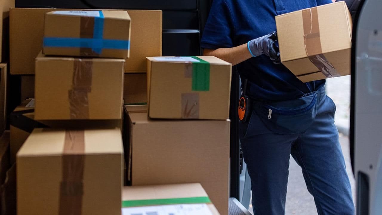 AB'de Düşük Değerli E-Ticaret Paketlerine 3 Euro Gümrük Vergisi Başladı